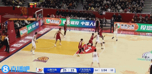 金年会轮番扣！广东连续出现失误 迪亚洛转换双手暴扣&法耶单手劈扣！