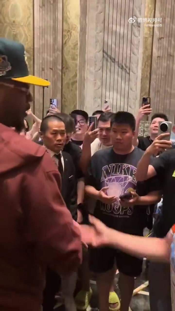 金年会金字招牌诚信至上人气依旧！甜瓜安东尼已抵达上海开启中国行 上次来中国是13年前